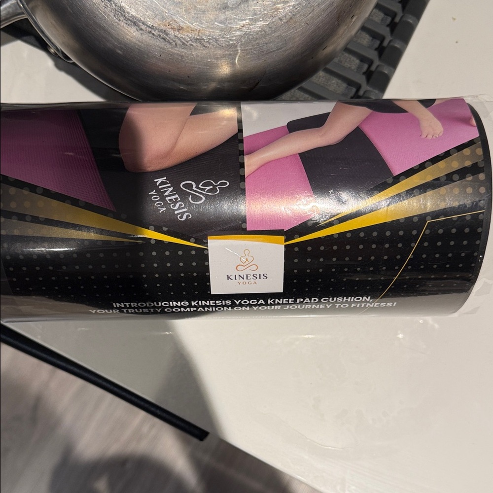 Yoga Knee Pad Cushion - Black and Pink